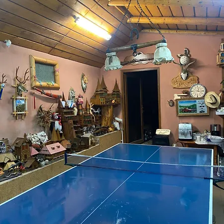 Cu Teren De Tenis -- Parter Lodge